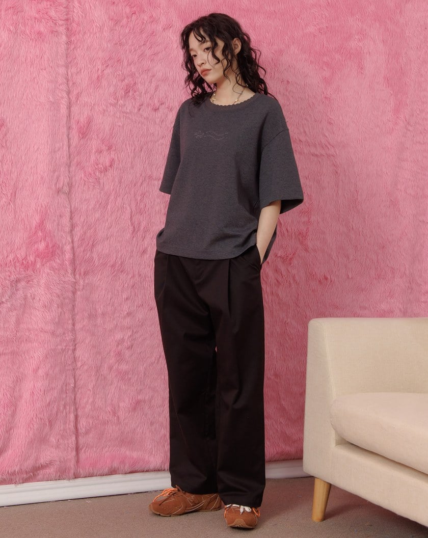 悠閒散步花邊領繡花T恤(兩色)