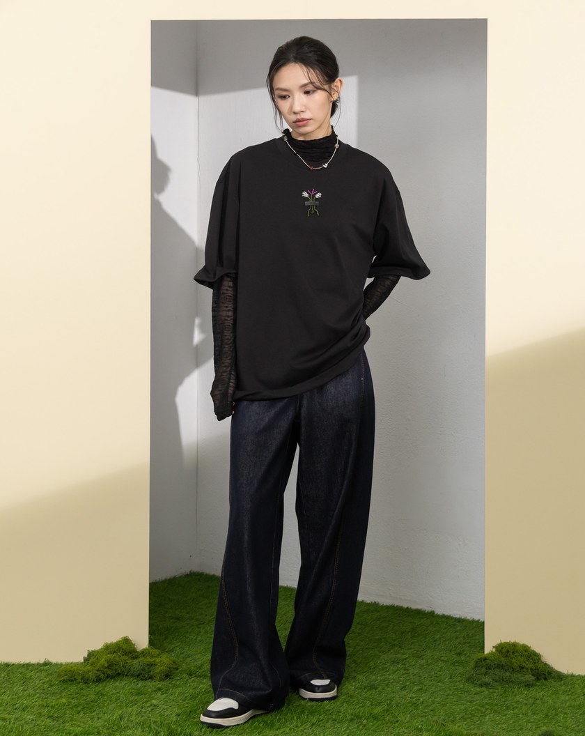 縫珠花束造型金屬絲T恤(兩色)