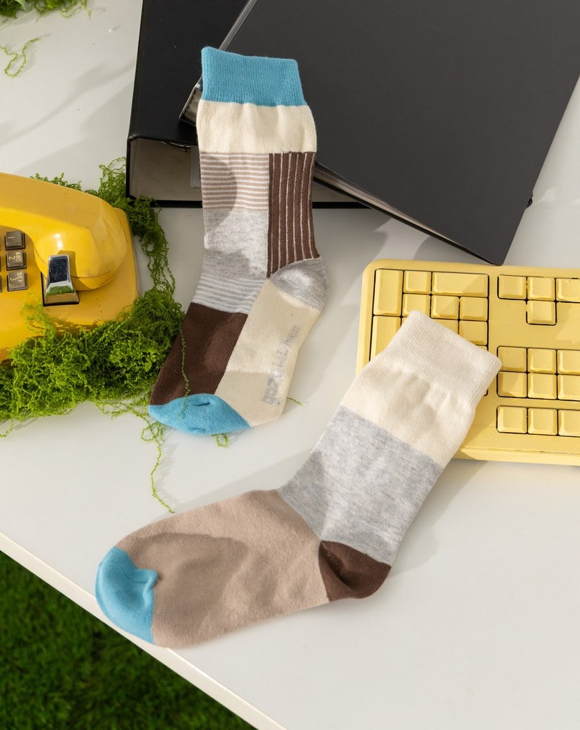 趣味色塊不對稱長襪(兩色)