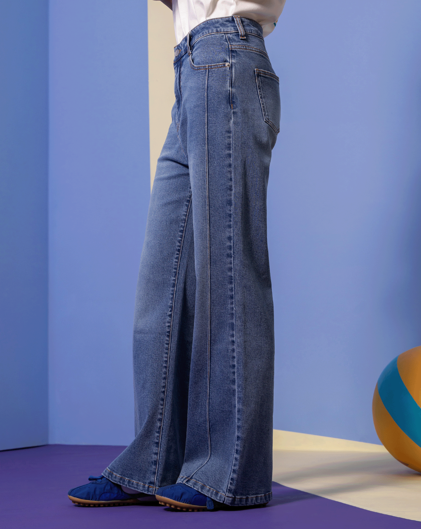 PIXAR系列 oooh! 三眼怪繡花修身微喇牛仔褲