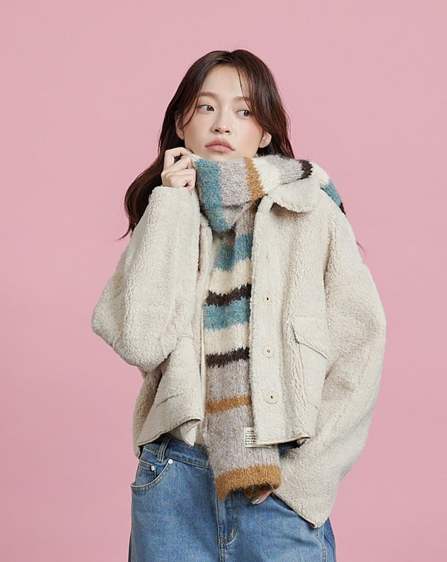 QQ毛翻領寬袖短版外套(兩色)