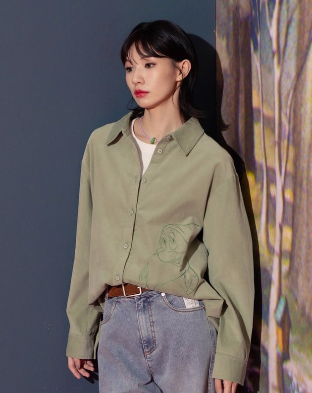 迪士尼系列 害羞鬼立體繡花條絨長袖襯衫(兩色)