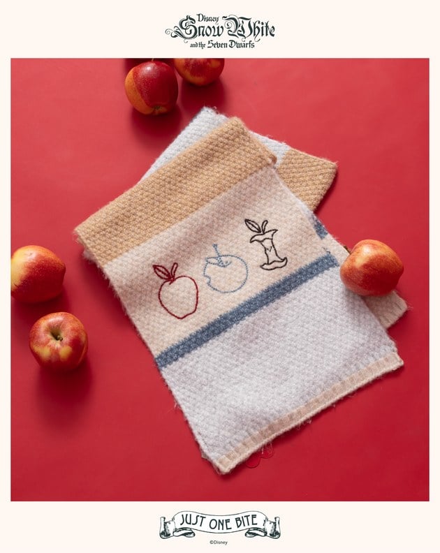 迪士尼系列 just one bite寬條紋跳色圍巾(兩色)