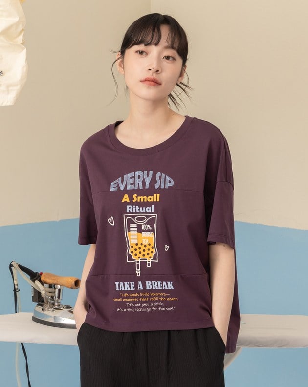 珍奶補給繡花剪接涼感T恤(兩色)