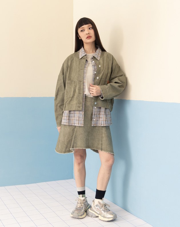 水洗鬚邊蓬蓬下擺外套(兩色)