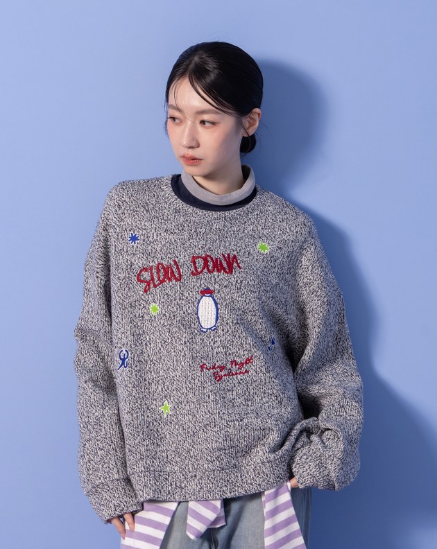 A｜企鵝SLOW DOWN刺繡寬鬆大學T(兩色)