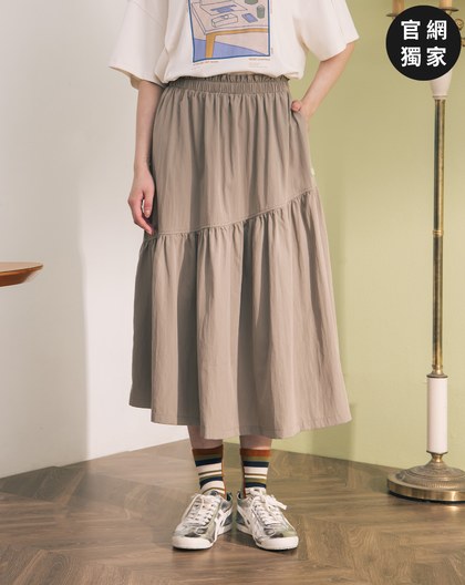 ➤斜邊造型抓褶蛋糕裙(兩色)