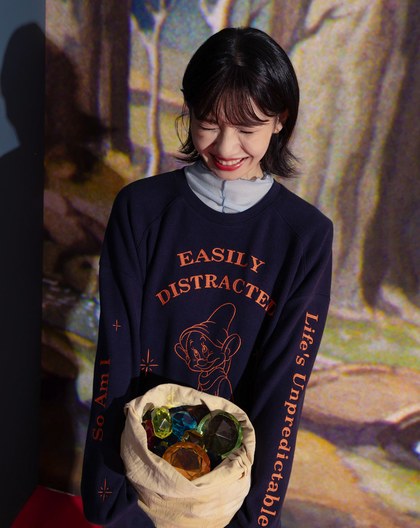 迪士尼系列 糊塗蛋發呆磨毛寬鬆大學T(網路獨家色)