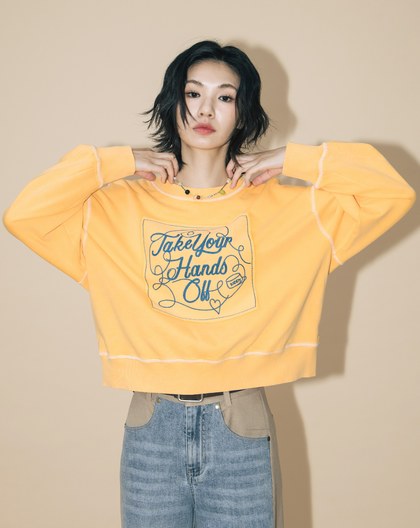 A｜特殊蠟洗爬線造型落肩大學T(兩色)