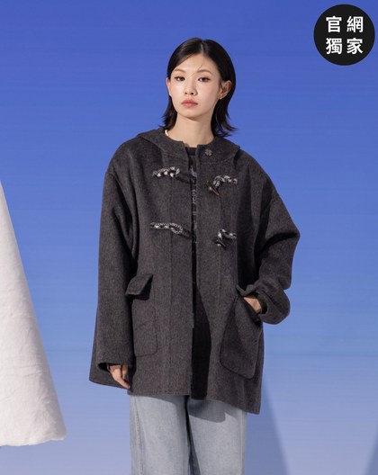 ➤緹花織帶牛角釦羊毛連帽短大衣(兩色)