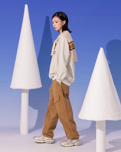 92繡花運動風針織披肩(兩色)