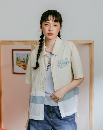 迪士尼系列 三隻小豬繡花拼色抗皺短袖襯衫(兩色)