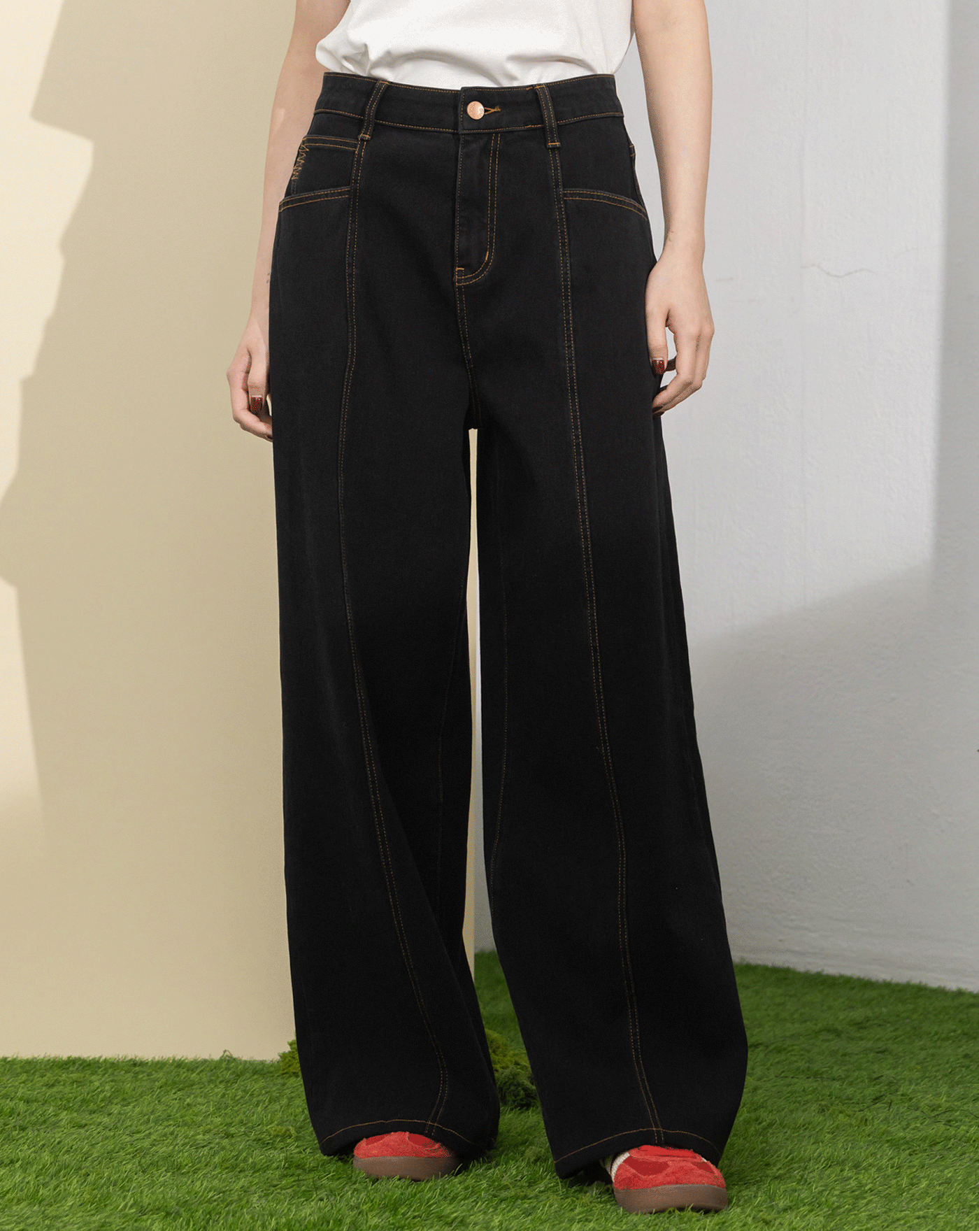 好比例四面彈顯瘦中線牛仔直筒褲