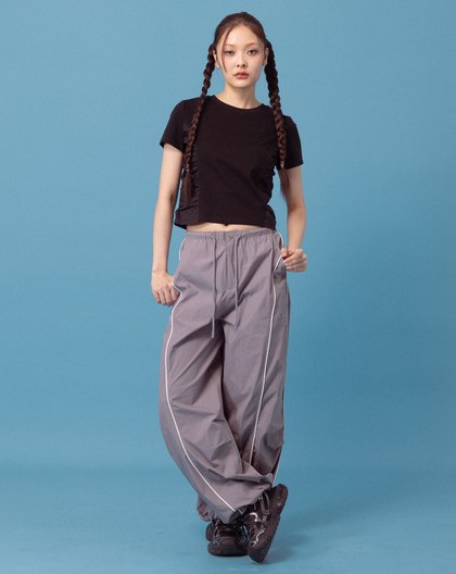 A｜立體打褶反光線條運動長褲(兩色)