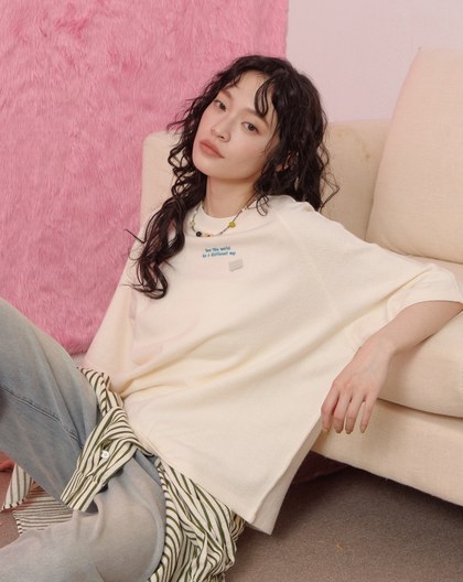 Different World拉克蘭袖仿羊毛T恤(兩色)