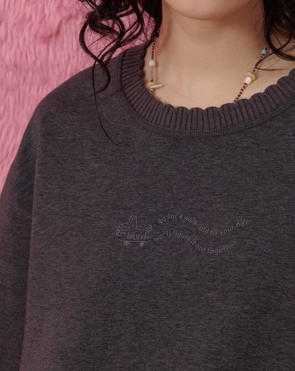 悠閒散步花邊領繡花T恤(兩色)