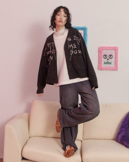 毛線繡花Q感毛毛V領開襟針織外套(兩色)