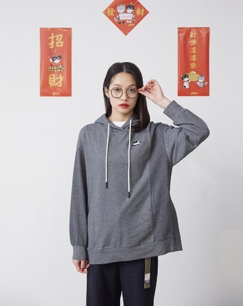 ➤一團肉厭世貓不對稱拼接開叉帽T
