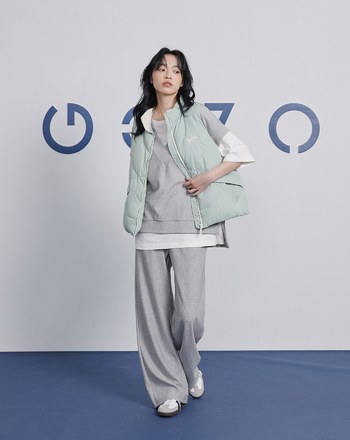 ➤刺繡配色壓紋立領羽絨背心(三色)