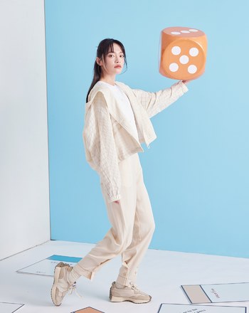 柔軟鈕扣褲腳打褶造型長褲(兩色)