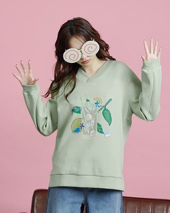 檸檬酒顯瘦V領印花大學T(兩色)