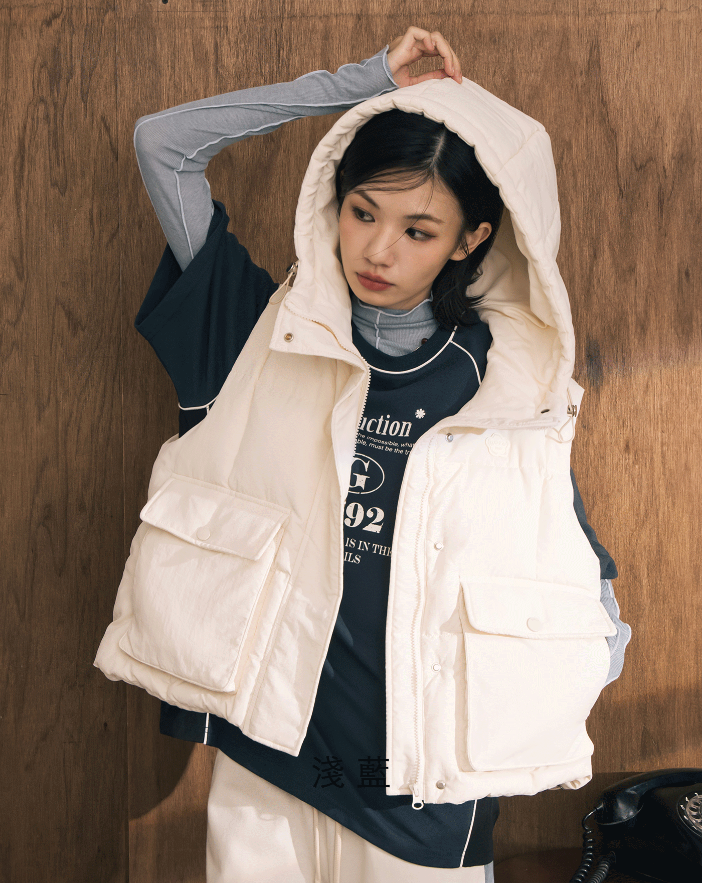 ➤大口袋立體廓型連帽羽絨背心(兩色)