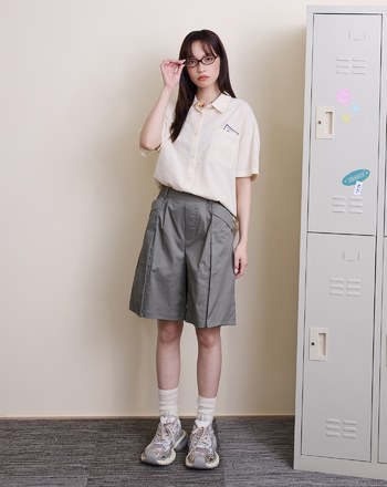 復古趣味設計不對稱下擺條紋短袖襯衫(兩色)