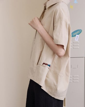 ➤配色繡花廓型短袖襯衫(兩色)