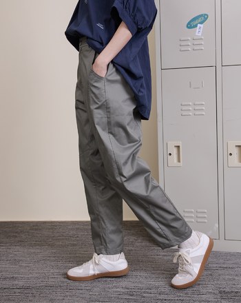 顯瘦造型剪接後鬆緊男友褲(兩色)