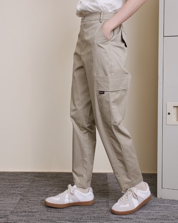顯瘦剪接工裝男友褲(兩色)