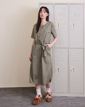 ➤配色壓線工裝風綁帶短袖洋裝(兩色)