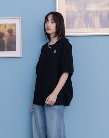 ➤gozo三次方繡花澎袖涼感T恤(三色)