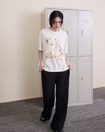 ➤抗皺插畫印花寬鬆涼感T恤(兩色)