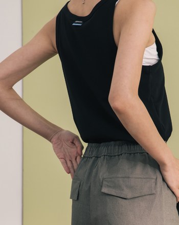 ➤涼感天絲彩色織標無袖背心(兩色)