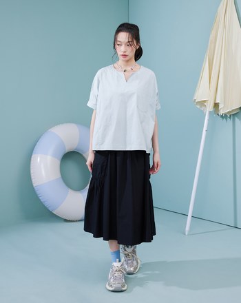 ➤造型小V領寬鬆連袖上衣(兩色)