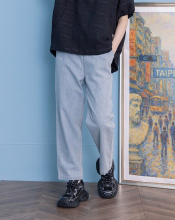 ➤字母繡花牛仔男友褲(兩色)