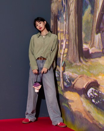 迪士尼系列 害羞鬼立體繡花條絨長袖襯衫(兩色)