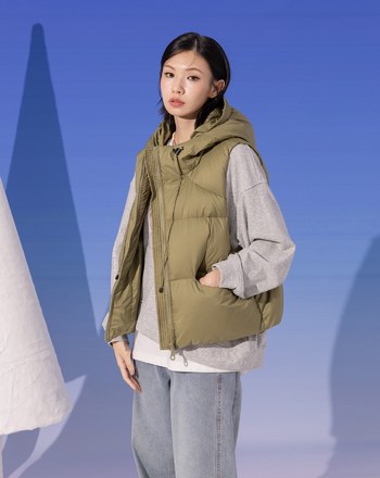 ➤品牌標語短版連帽羽絨背心(兩色)