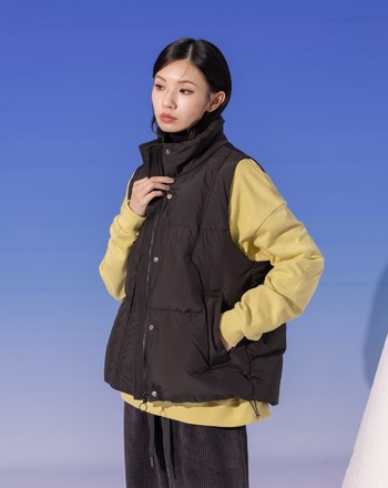 ➤下擺抽繩立領羽絨背心(兩色)