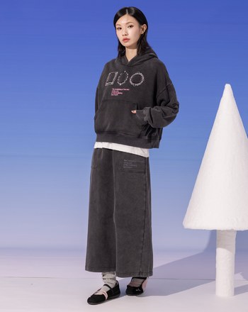 洗舊感口袋造型標語繡花純棉長裙