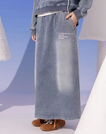 水洗牛仔口袋造型標語繡花長裙