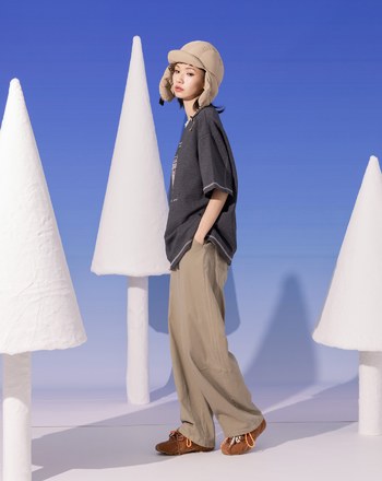 打褶造型斜紋彎刀褲