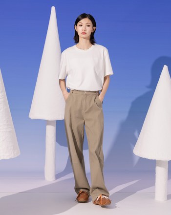 打褶造型斜紋彎刀褲