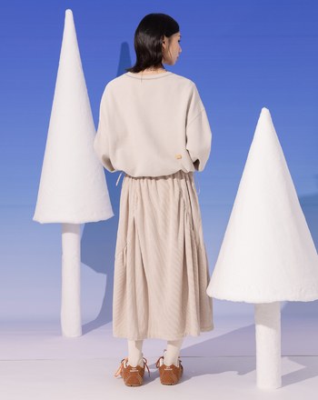 假兩件異材質拼接密拷造型抽繩洋裝(兩色)