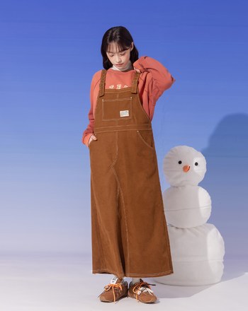 ➤不收邊下擺條絨工裝吊帶裙(兩色)