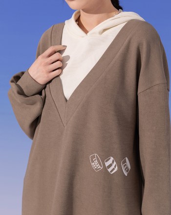 異材質假兩件V領長版連帽上衣(兩色)