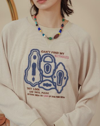 找不到鑰匙立體繡花羅紋拼接大學T(兩色)