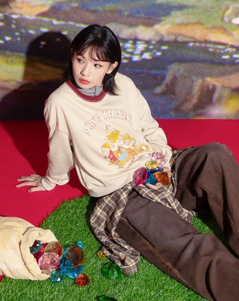 迪士尼系列 小矮人集合撞色領落肩大學T(兩色)