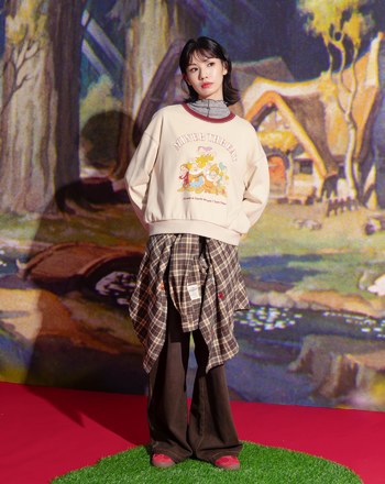 迪士尼系列 小矮人集合撞色領落肩大學T(兩色)