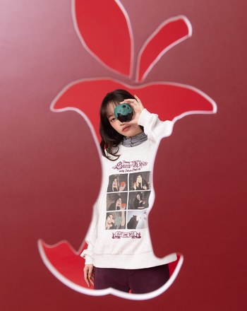 迪士尼系列 巫婆毒蘋果計畫彎刀袖大學T(兩色)